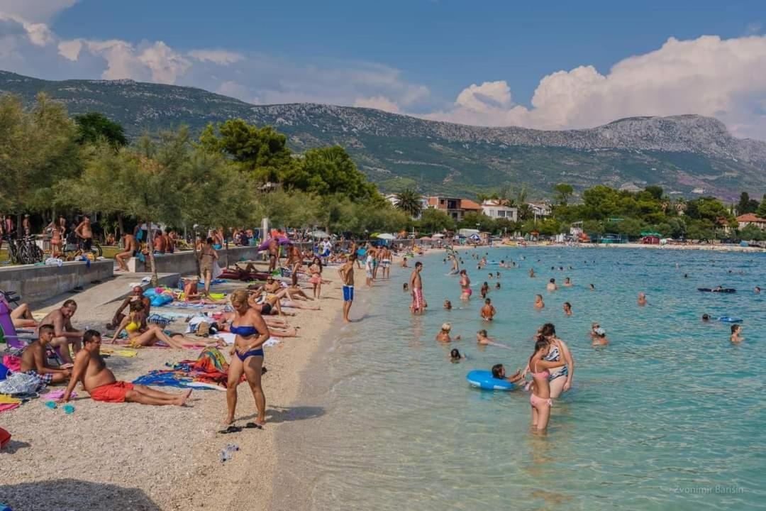Modern Apartment Near Split & Trogir Kastela Bagian luar foto