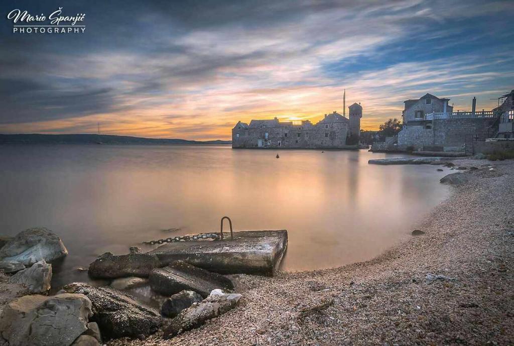 Modern Apartment Near Split & Trogir Kastela Bagian luar foto