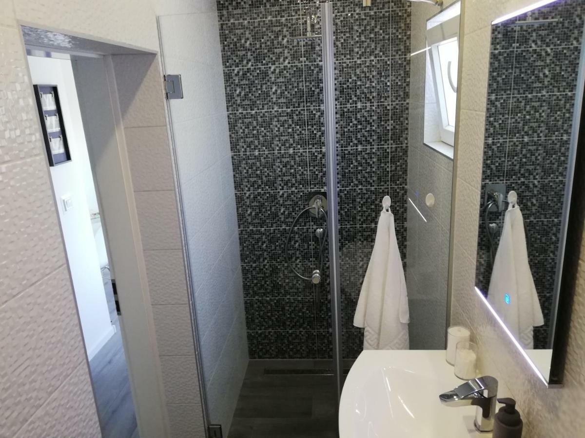 Modern Apartment Near Split & Trogir Kastela Bagian luar foto
